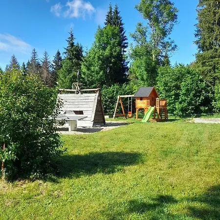Camping-chalets La Faviere Kamp alanı 2*