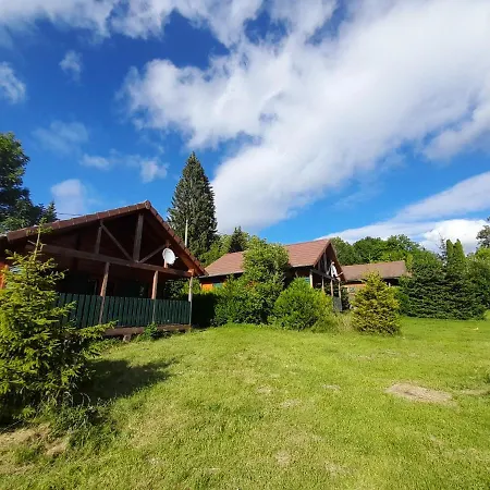 Camping-chalets La Faviere Kamp alanı Lac des Rouges Truites