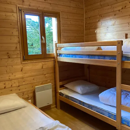 Camping-chalets La Faviere Kamp alanı