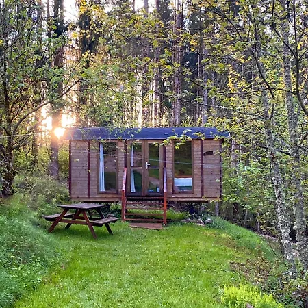 Camping-chalets La Faviere Kamp alanı