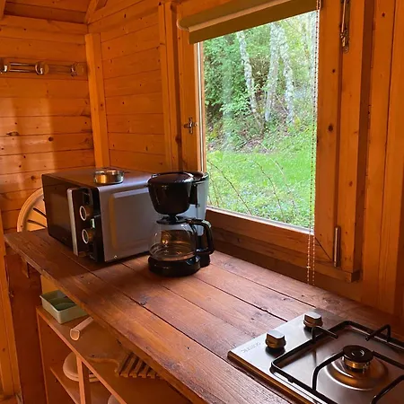 Camping-chalets La Faviere Kamp alanı 2*