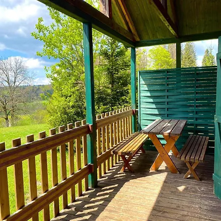 Camping-chalets La Faviere Kamp alanı