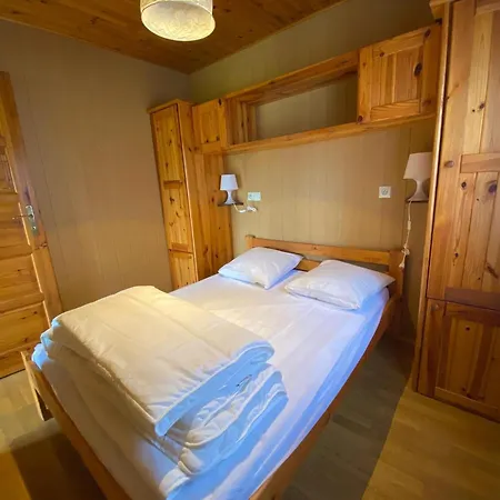 Kamp alanı Camping-chalets La Faviere Lac des Rouges Truites